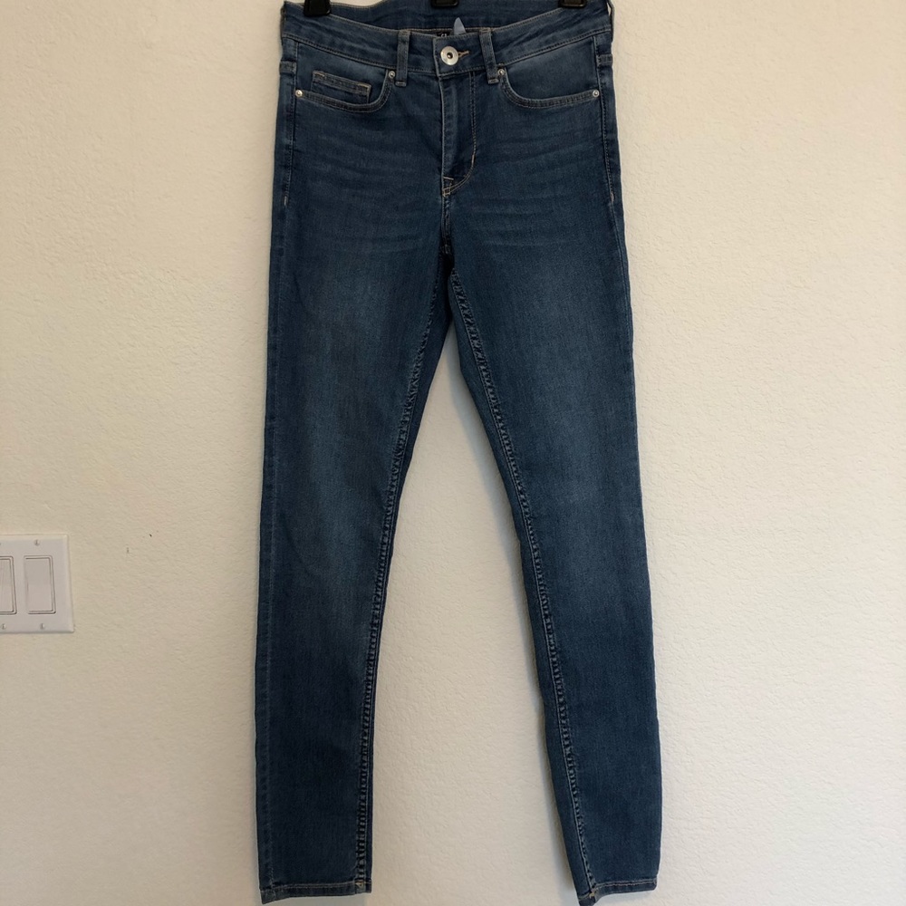 H&M skinny jeans size 4 regular